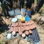 Ejército destruye depósito con 53 artefactos explosivos en zona rural de Cumbal